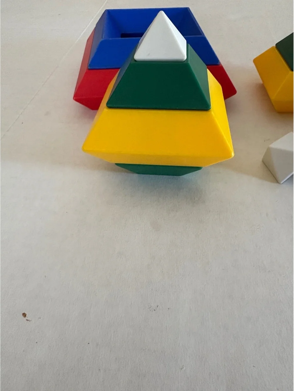 15 piece pyramid stacking toy